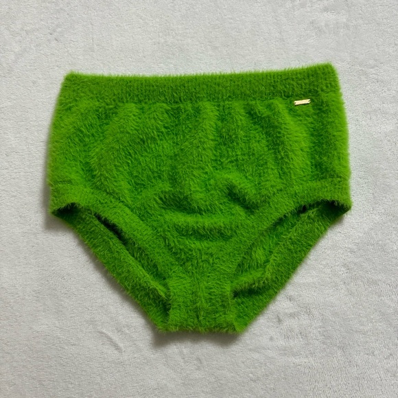 EUC Savage X Fenty Fluff It Up PJ Crop Top and Booty Shorts Matching Set! - Picture 10 of 15
